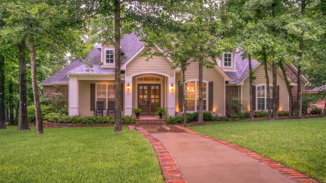 What Are Garden Homes? Design Tips, Benefits & Landscaping Ideas